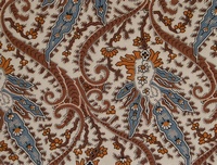 Tela con estampado floral en tonos marrones y azules sobre fondo beige