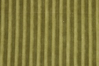 Tela verde oliva con rayas verde oscuro